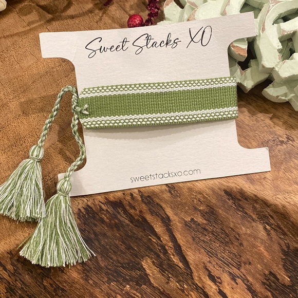 Hunter Green Woven Tasseled Bracelet - Picture 1 of 3